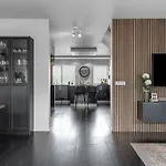 Entire House In A Quite Area
